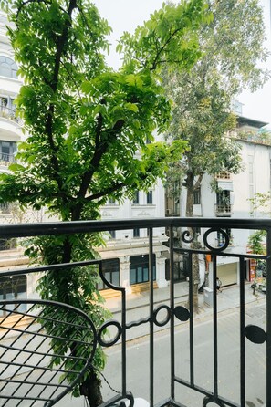 Quarto casal família, sacada, vista para a cidade | Área da propriedade