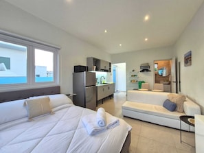 Room - Sirena Azul APT 1 Studio W/ ensuite bathroom just 13 minutes walk to Palm Beach (Noord)