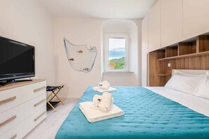 1 bedroom, iron/ironing board