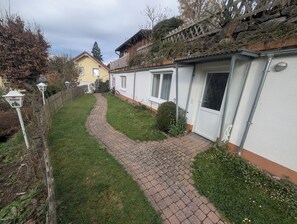 Property grounds - Apartment Waldblick for 4 people with direct access to the garden. (Feldberg (Schwarzwald))