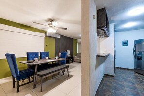 Dining - ¡Céntrico & cómodo! - Zona Médica - 6 personas (Monterrey)