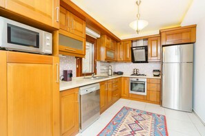 House - Villa Kuluhana With 3 Bedrooms and 3 Bathrooms (Kaş)