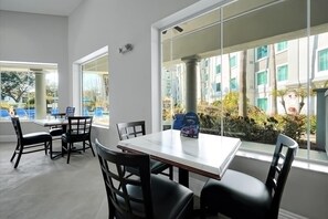 House, Accessible - Pool View Disney Universal Free Shuttle Parking (Orlando)