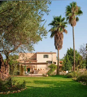 Exterior - Holiday Home 'Sa Sinia' with Mountain View, Wi-Fi and Air Conditioning (Illes Balears)