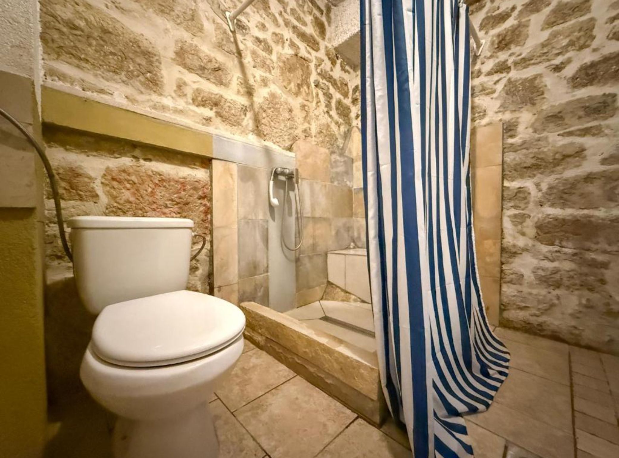 Apartamento (Classic One Bedroom Apartment) | Banheiro | Chuveiro, toalhas de banho