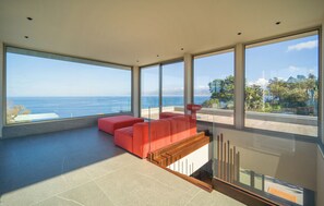 Interior - Luxury, infinity pool, sauna, seaview, movie theater, bar, park (Milazzo)
