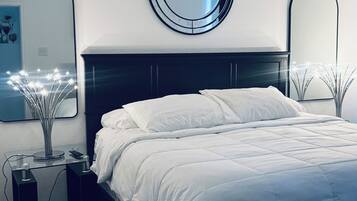 4 bedrooms, iron/ironing board, WiFi, bed sheets