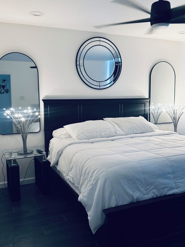 4 habitaciones, tabla de planchar con plancha, wifi y ropa de cama 