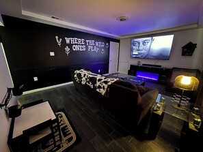 Living area - Red Raven – RLS Collection (Euless)