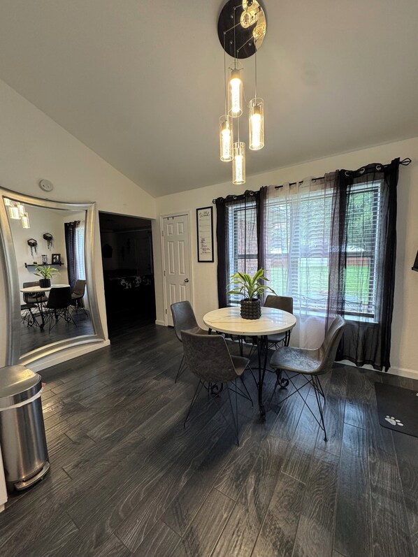 Dining - Red Raven – RLS Collection (Euless)