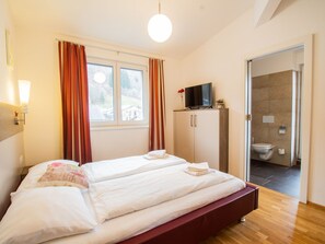 Room - Penthouse Schmetterling mit Dachterrasse by Interhome (Zell am See)