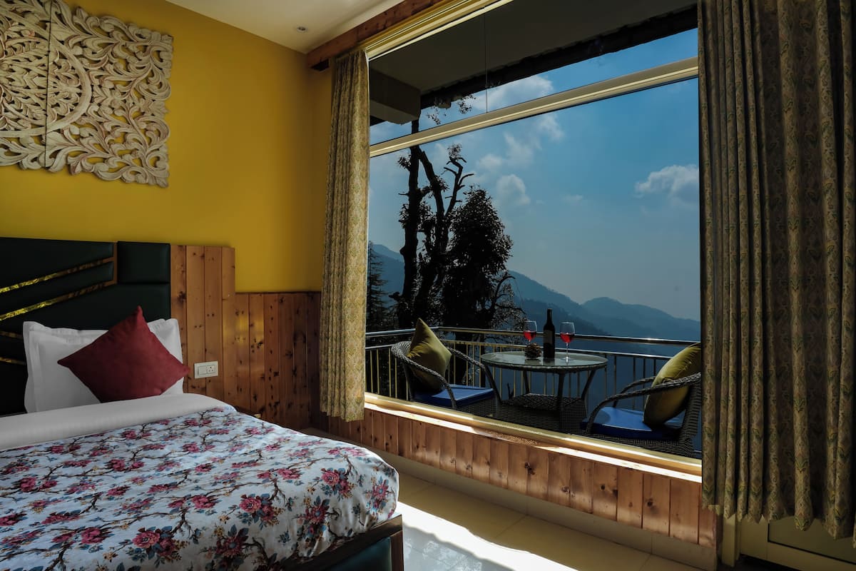 デラックス ダブルルーム マウンテンビュー