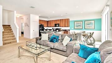 House (6 Bedrooms) | Interior