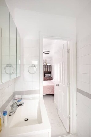 ห้องพัก, 1 ห้องนอน | ห้องน้ำ