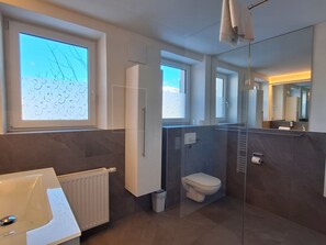 Bathroom - Panorama App 1A Zell am See by Interhome (Zell am See)