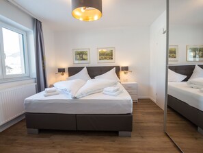 Room - Panorama App 2A am See, für max.4,free Wifi by Interhome (Zell am See)