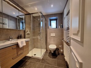 Bathroom - Chalet Hochsonnberg in Piesendorf by Interhome (Zell am See)