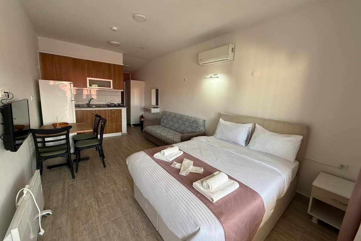 Apartment, City View | Bar mini, Wi-fi percuma 