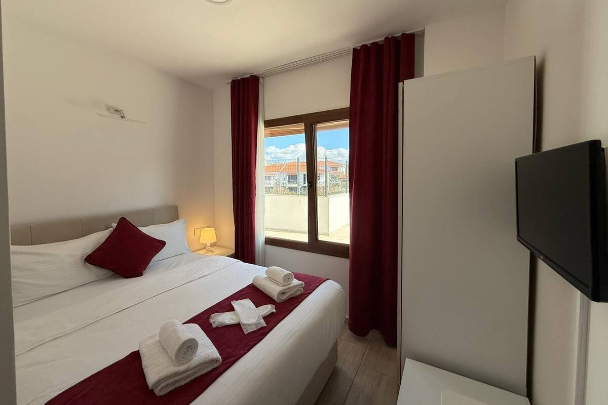 Room, Courtyard View | Bar mini, Wi-fi percuma 