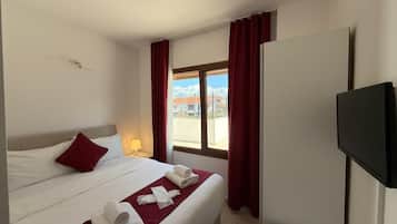 Room, Courtyard View