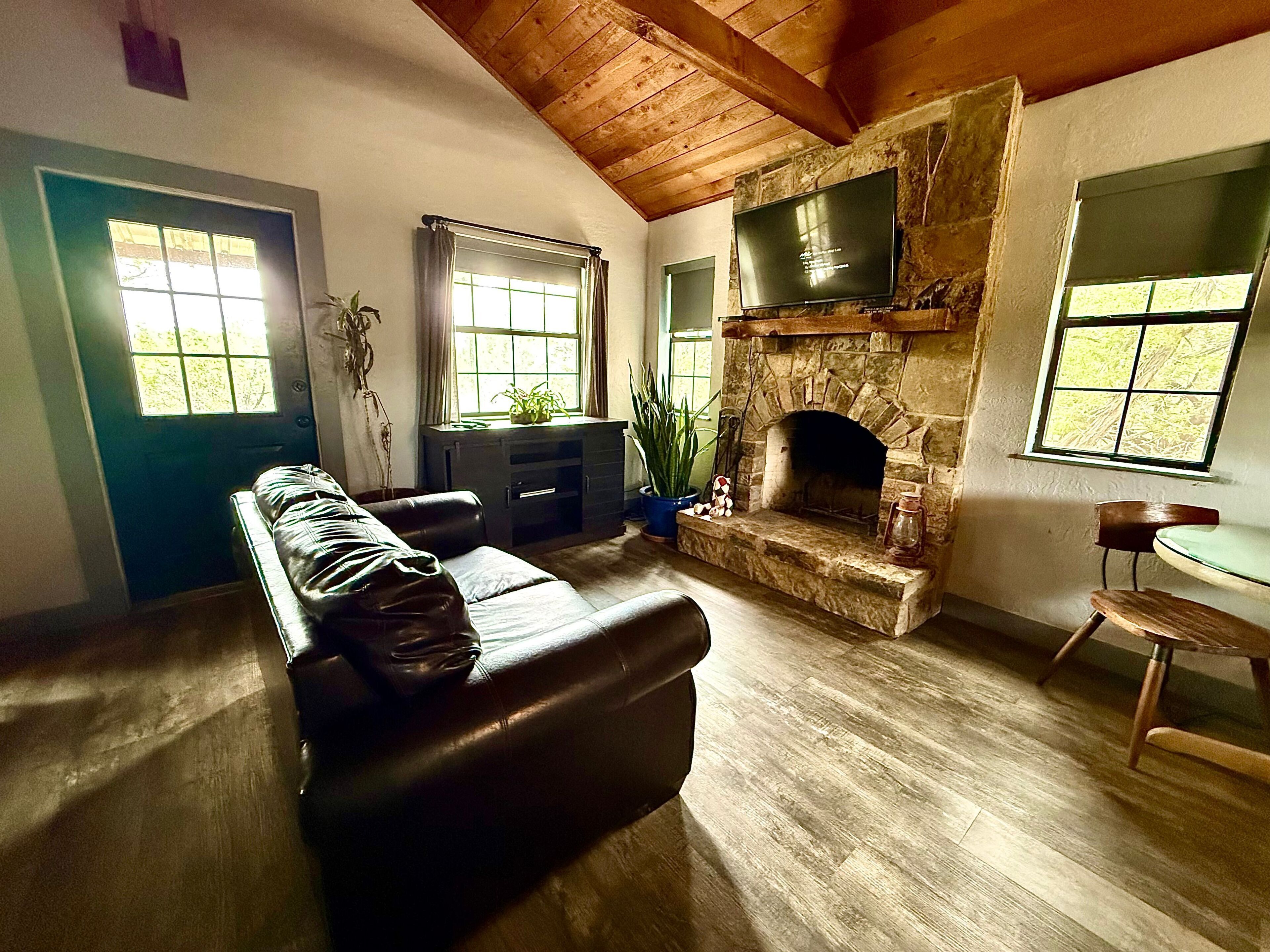 "Cheval Blanc" At Everwild Collective Cabins - Wimberley, TX
