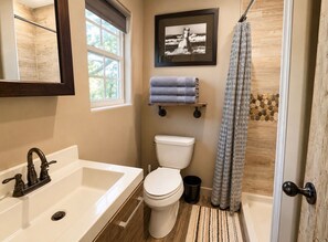 Hair dryer, towels, soap, shampoo - "The Surf Hut" at Everwild Collective Cabins (Wimberley)