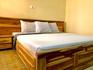 Room - One Bedroom Apartment with Air Conditioning @ Royal Lanes Hotel, Achimota, Accra (Achimota, Accra.)