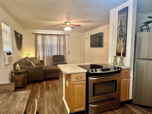 3-bed cottage in Central Lubbock l 8 mins to TTU and medical district