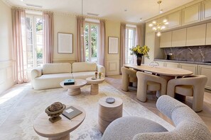 Apartment | Interior - Modern, A/C Apartment - 2bdr/4p - Cannes/beach (Cannes)