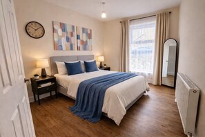 2 bedrooms, iron/ironing board, WiFi, bed sheets - Peak View Terrace 2BR in Buxton, Peak District with Parking (Buxton)