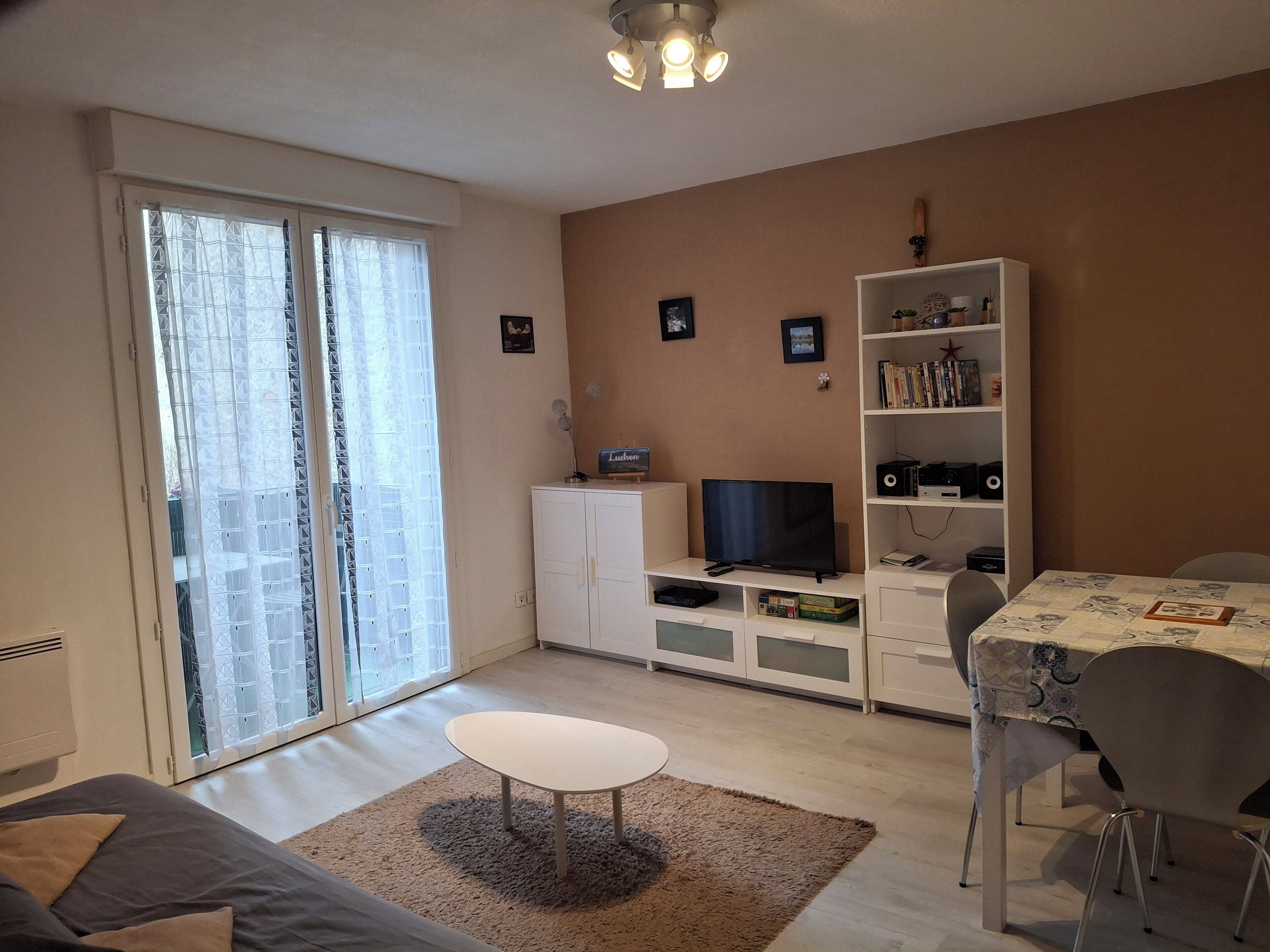 1 bedroom, iron/ironing board, WiFi