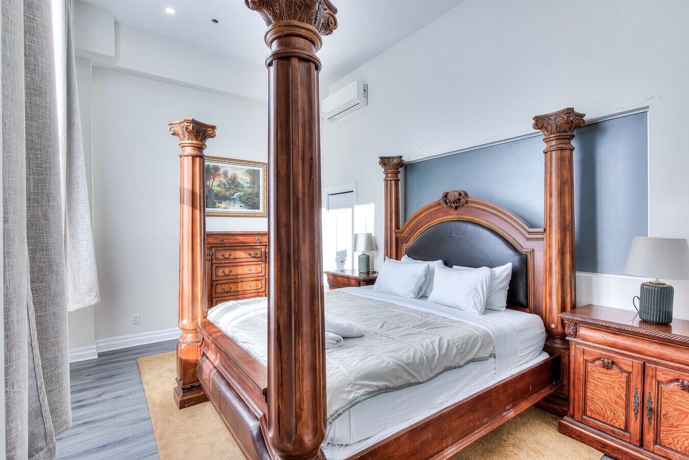 Desk, iron/ironing board, WiFi, bed sheets