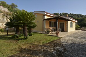 Esterni