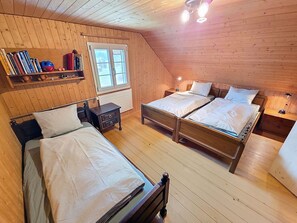 Room - Wonderful private villa for 11 guests with WIFI, TV, patio, pets allowed and panoramic view (Marbach)