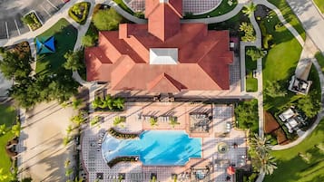House (6 Bedrooms) | Interior