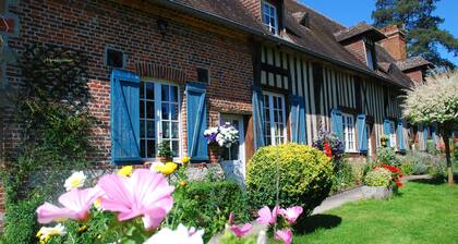 Chambre dâhĂŽtes « Chambre - LâĂ©cole » avec terrasse et jardin partagĂ©s, Wi-Fi