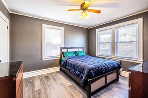 House - Orange Queen LLC (East Orange)