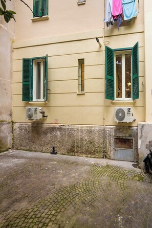 Exterior detail - Casa Crilù by BarbarHouse (Roma)