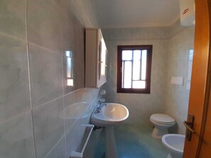 Soap, toilet paper - BAIA de BAHAS Apartments - Casa CRI Three-room apartment CSA/2 6 pax (Marinella)