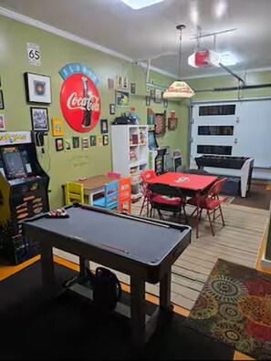 Spielezimmer