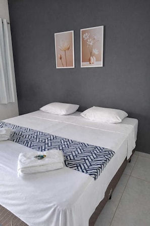 Classic Double Room | Desk, laptop workspace, free WiFi