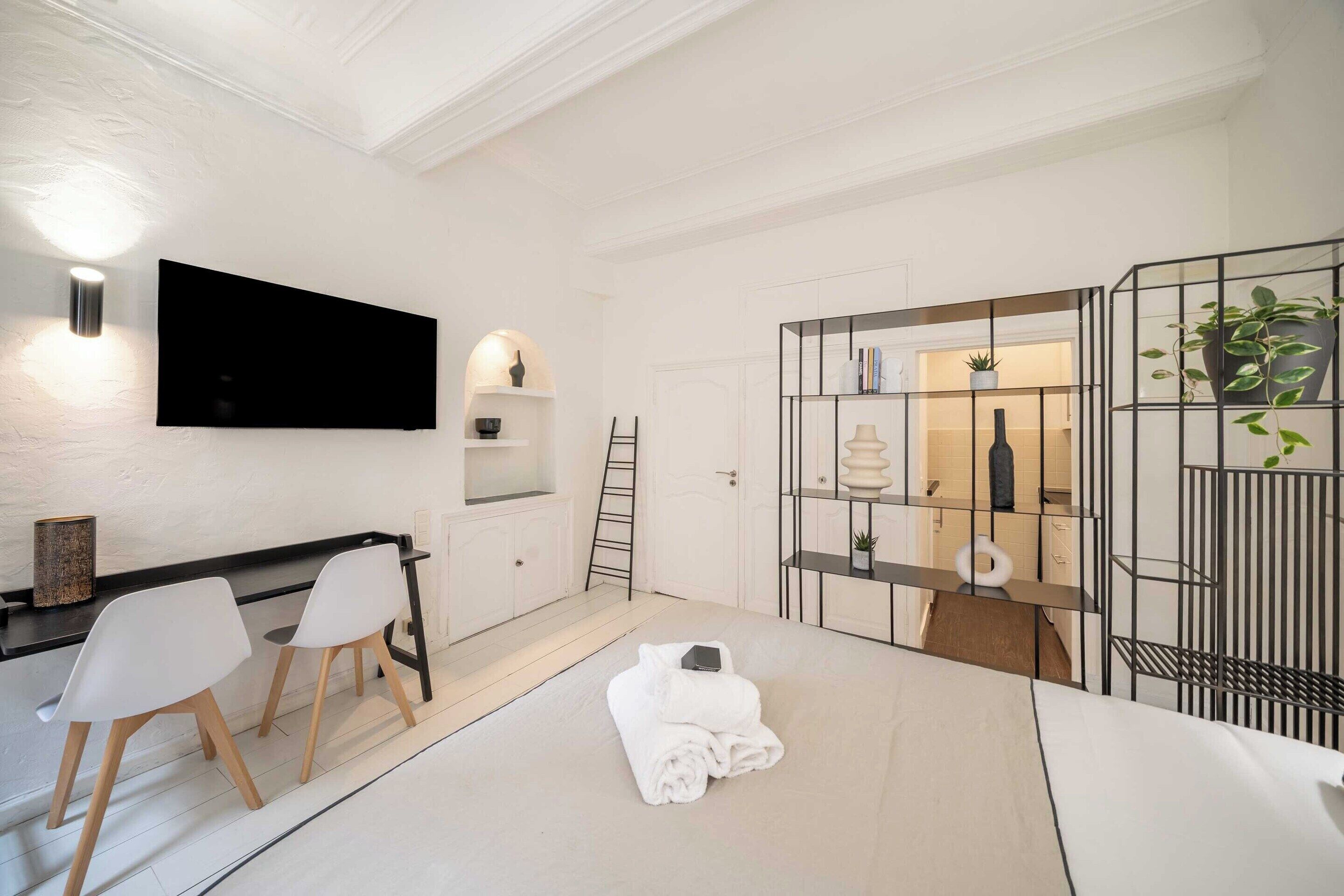 Hus | 1 soverom, strykejern/-brett og sengetøy