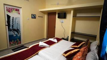 Deluxe Double Room, River View | Desk, laptop workspace, free WiFi