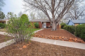 Exterior - Fairway Bungalow! Pet-Friendly w/ Enclosed Yard (Colorado Springs)
