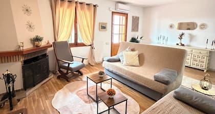 modern luxurious Chalet, near beautiful beaches, restaurants, bars & Festivals.