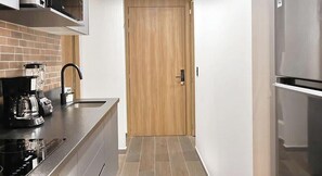 Fridge, microwave, stovetop, coffee/tea maker - 2BR retreat near Chapultepec w/ skyline view (Guadalajara)