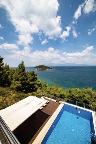 Elegant Nian Villa Sea - Luxury Stay in Drosia, Chalkida