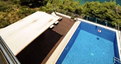 Elegant Nian Villa Sea - Luxury Stay in Drosia, Chalkida