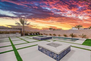 Pool - Lavish Desert Hot Springs House (Desert Hot Springs)