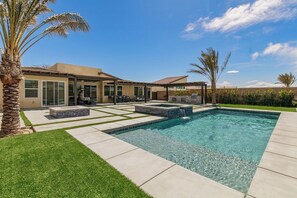 Pool - Lavish Desert Hot Springs House (Desert Hot Springs)